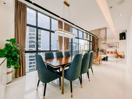 Picture of 4 bedroom condominium for sale.