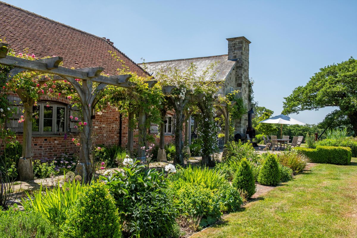 house for sale in East Knoyle, Salisbury, Wiltshire, SP3 SHE012049016