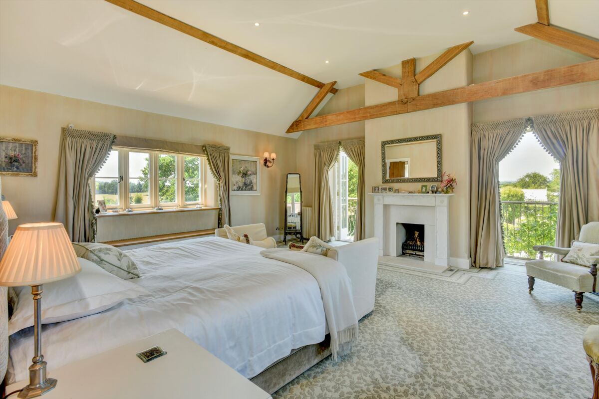 house for sale in East Knoyle, Salisbury, Wiltshire, SP3 SHE012049016