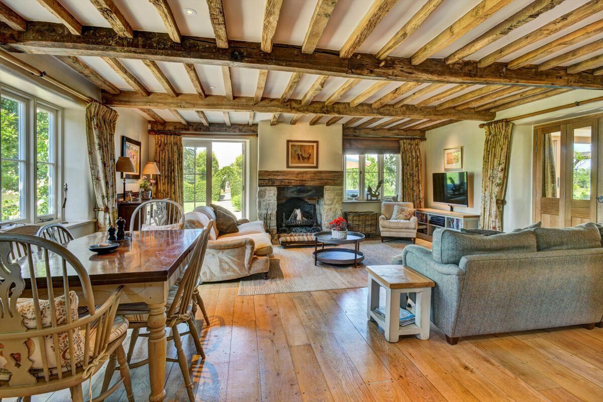 house for sale in East Knoyle, Salisbury, Wiltshire, SP3 SHE012049016