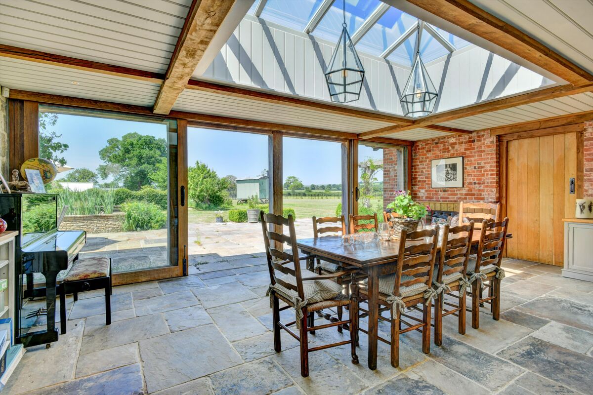 house for sale in East Knoyle, Salisbury, Wiltshire, SP3 SHE012049016