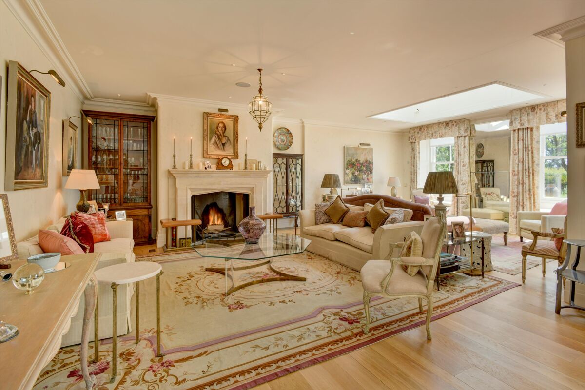 house for sale in East Knoyle, Salisbury, Wiltshire, SP3 SHE012049016