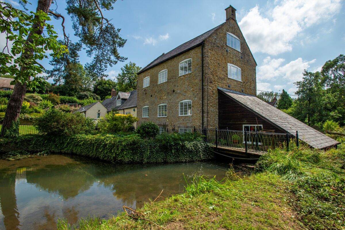The Mill House is a well-presented Georgian mill house set in beautiful ...