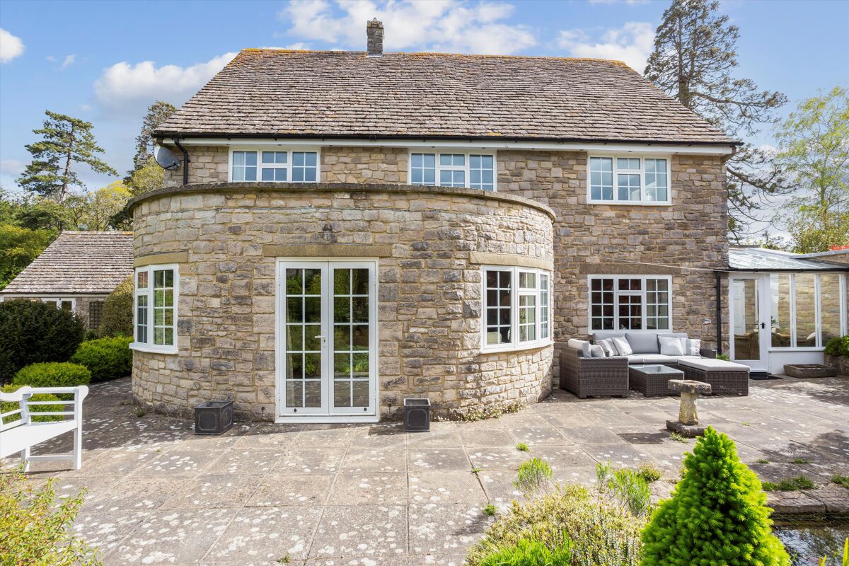 Purbeck House is a beautifully presented family house situated in a