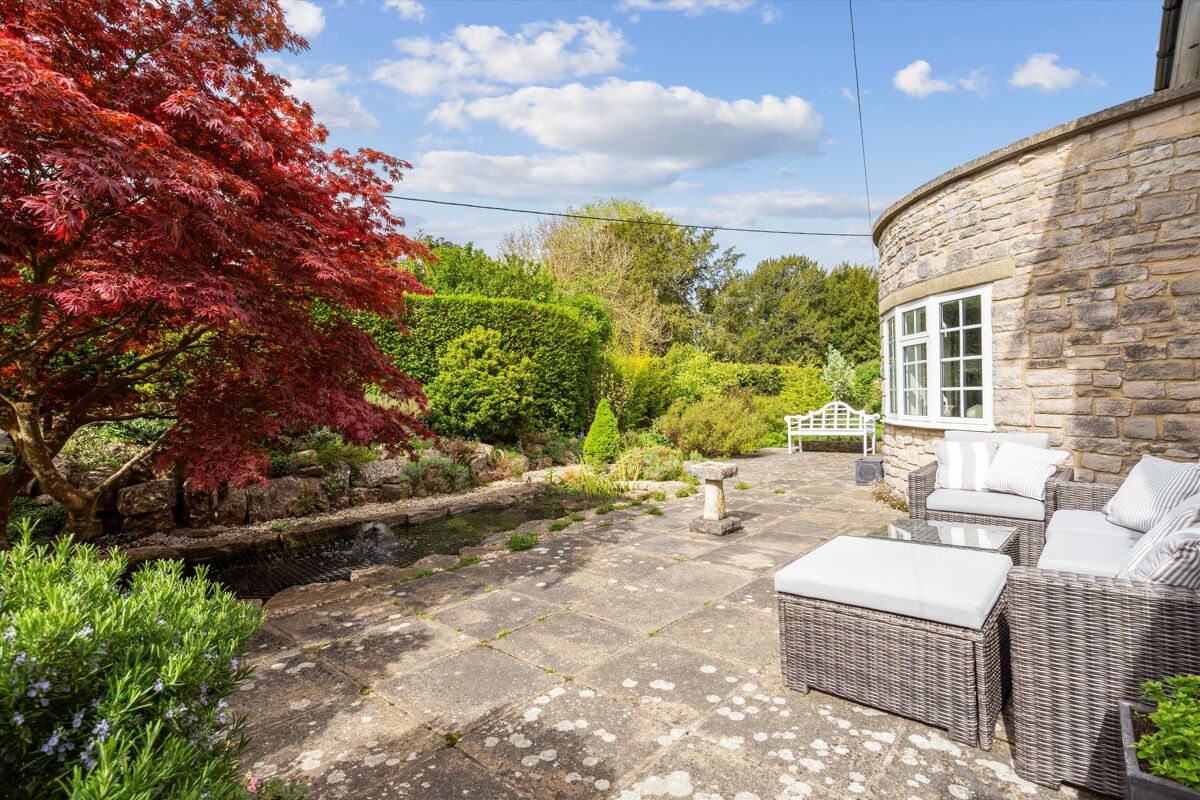 Purbeck House is a beautifully presented family house situated in a