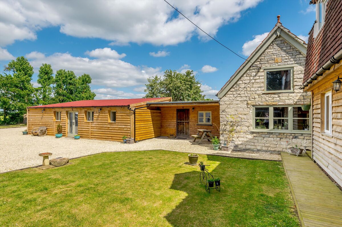 Locksley Farmhouse is an extended 14th century country cottage with a