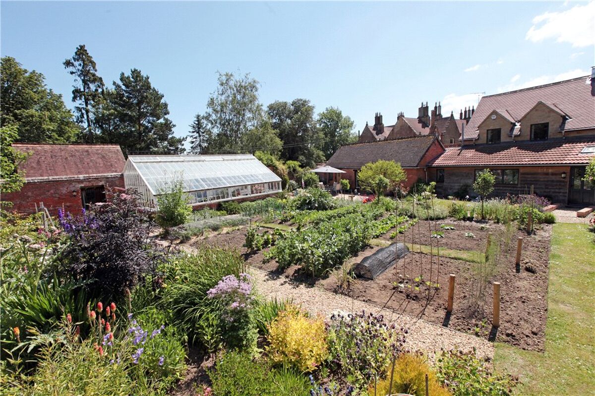 house for sale in Stable Cottage, Marks Barn, Crewkerne, Somerset, TA18 SHE140290 Knight Frank