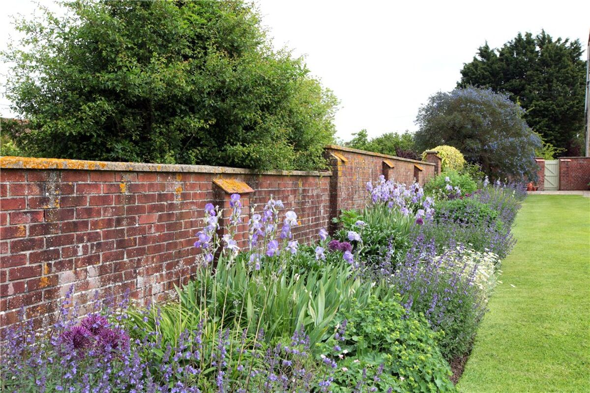 house for sale in Chilton Cantelo, Somerset, BA22 SHE150055 Knight