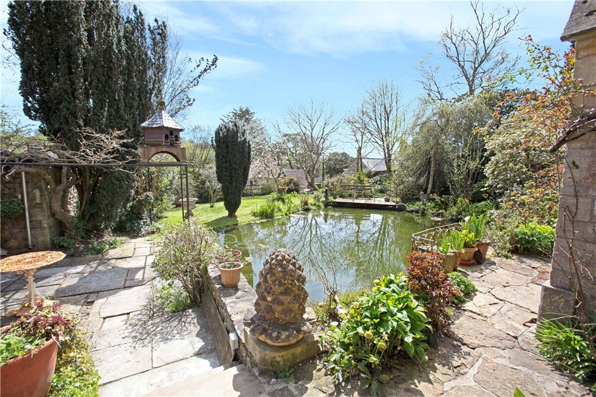 house for sale in Shepton Mallet, Somerset, BA4 SHE160053