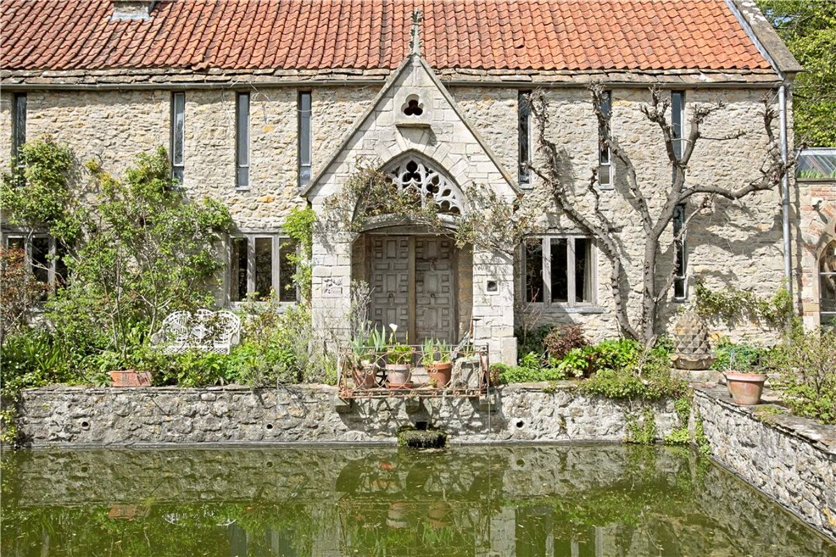 house for sale in Shepton Mallet, Somerset, BA4 SHE160053