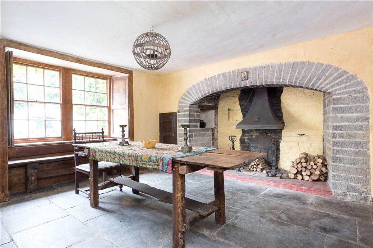 house for sale in Broad Street, Somerton, Somerset, TA11 SHE160081