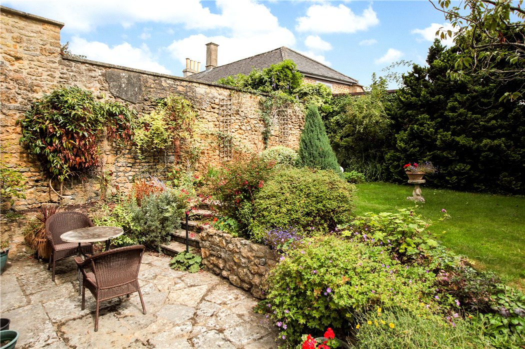 house for sale in South Street, Castle Cary, Somerset, BA7 SHE180152