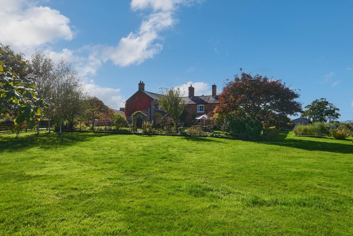 house for sale in Alkington, Whitchurch, Shropshire, SY13 SHR012236284 Knight Frank