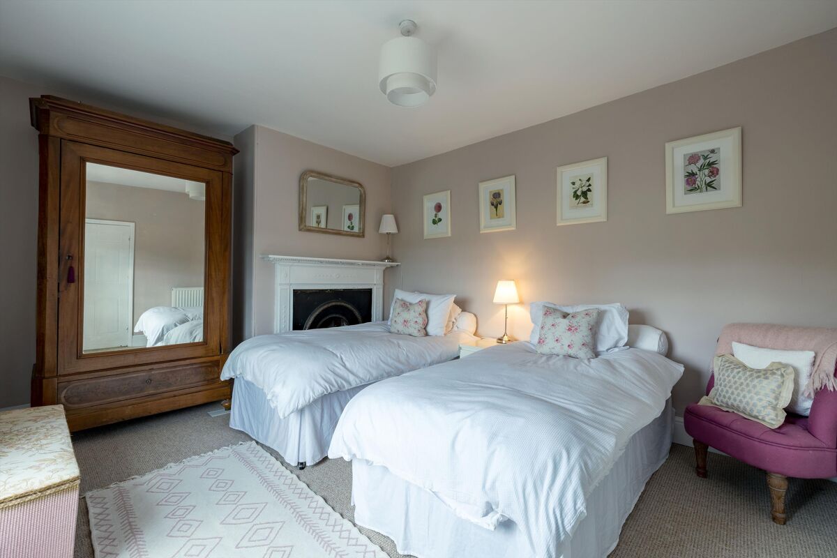 house for sale in Waters Upton, Shropshire, TF6 SHR012243293 Knight