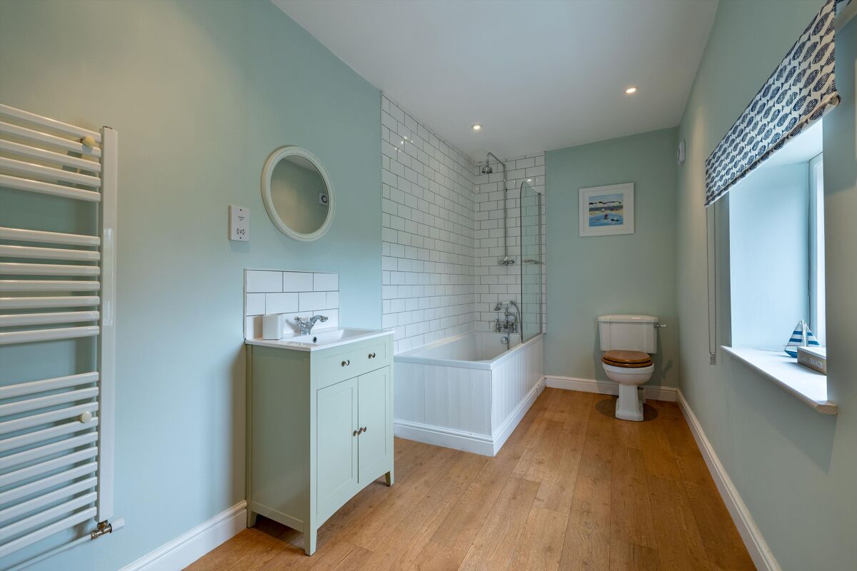 house for sale in Waters Upton, Shropshire, TF6 SHR012243293 Knight