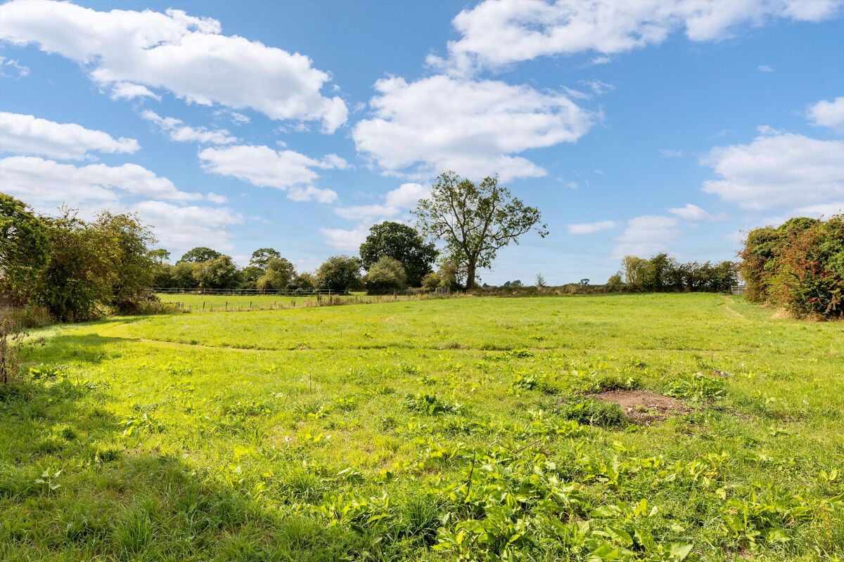 house for sale in Waters Upton, Shropshire, TF6 SHR012243293 Knight