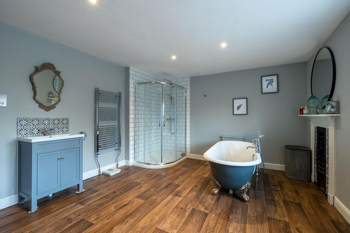 house for sale in Waters Upton, Shropshire, TF6 SHR012243293 Knight