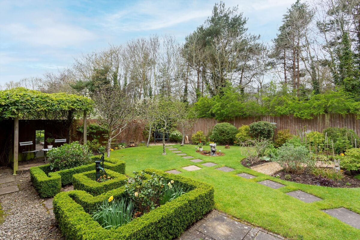 house for sale in Summerfields, Ludlow, Shropshire, SY8 SHR012258557