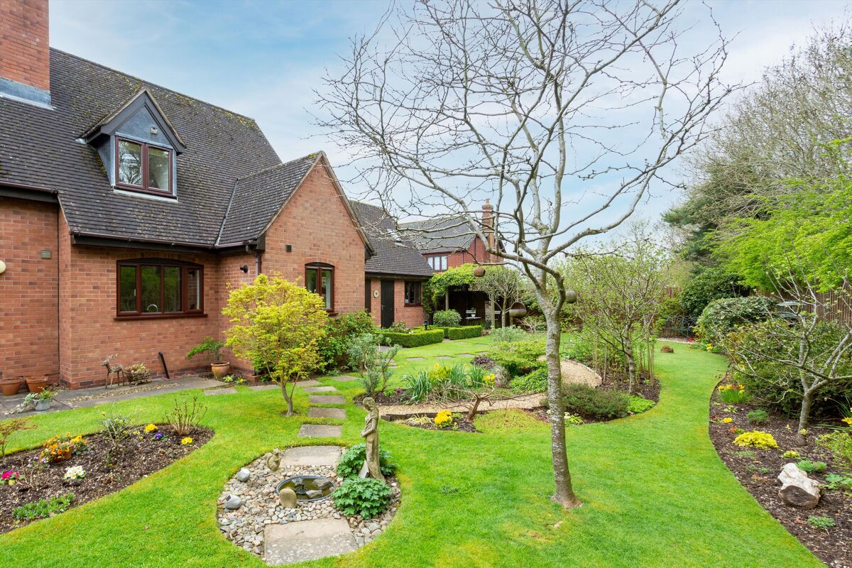 house for sale in Summerfields, Ludlow, Shropshire, SY8 SHR012258557