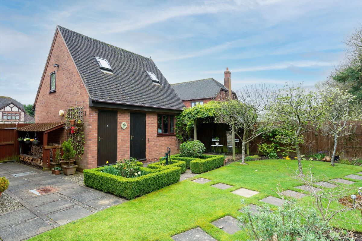 house for sale in Summerfields, Ludlow, Shropshire, SY8 SHR012258557