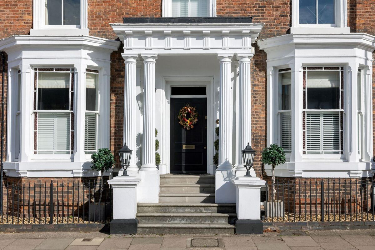 townhouse for sale in Abbey Foregate, Shrewsbury, Shropshire, SY2