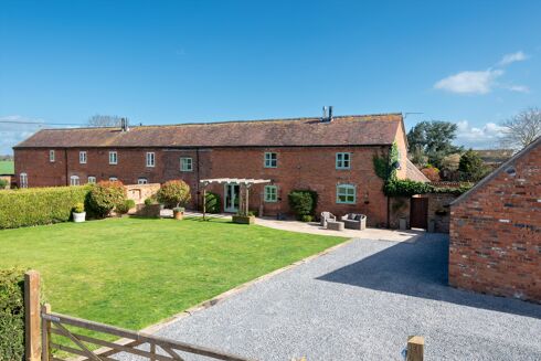 Picture of 4 bedroom barn conversion for sale.