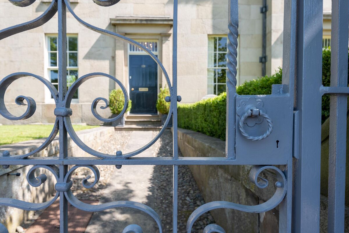 house for sale in Abbey Foregate, Shrewsbury, Shropshire, SY2