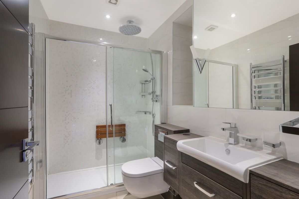 flat to rent in Wellington Road, St John's Wood, London, NW8