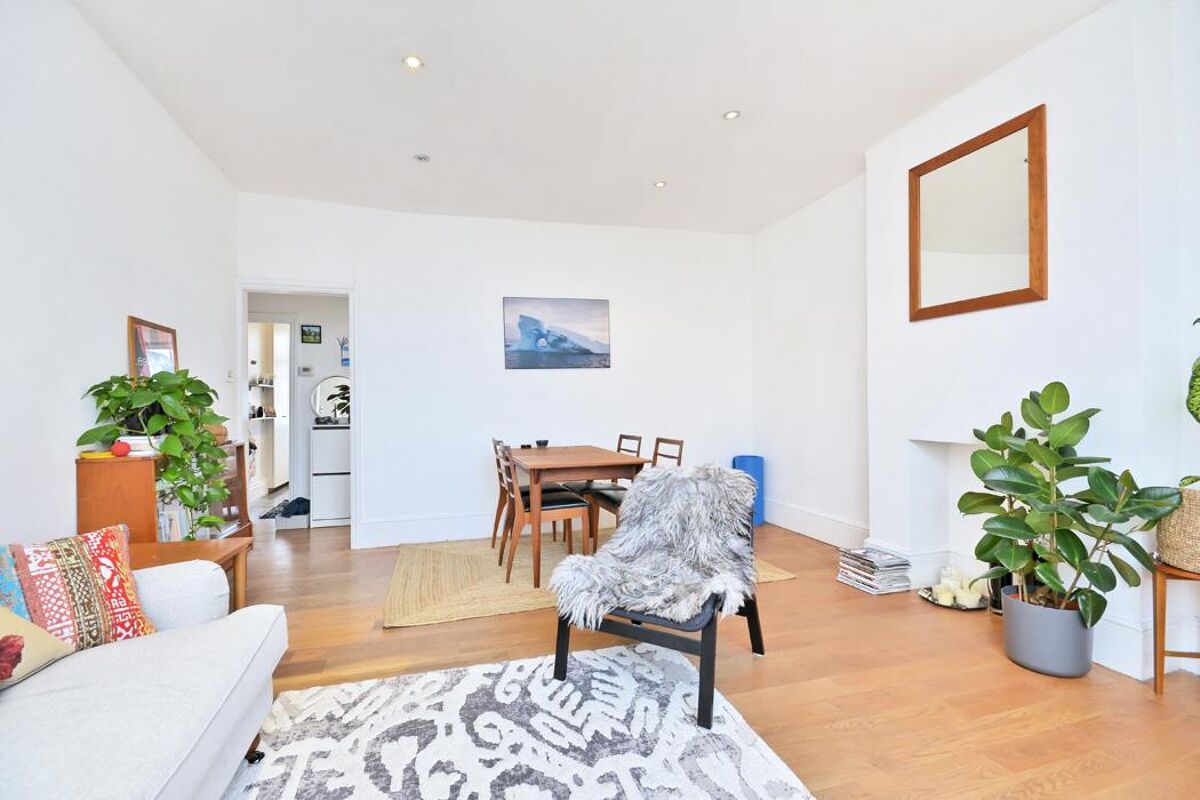 flat to rent in Randolph Avenue, Maida Vale, London, W9 SJQ012022822