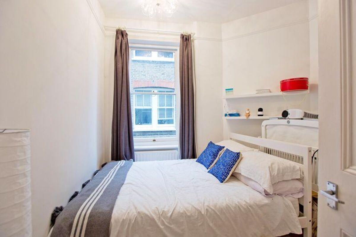 flat to rent in Delaware Mansions, Delaware Road, Maida Vale London, W9