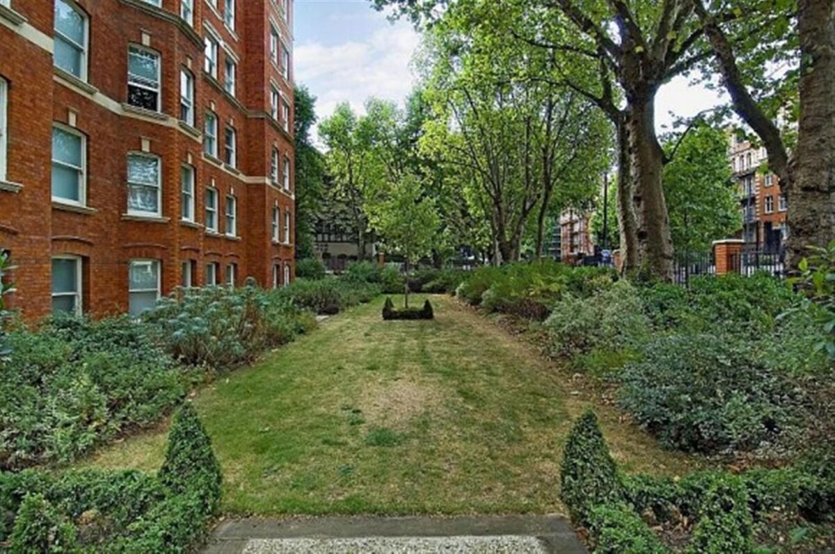 flat to rent in Northwick House, St John's Wood Road, London NW8