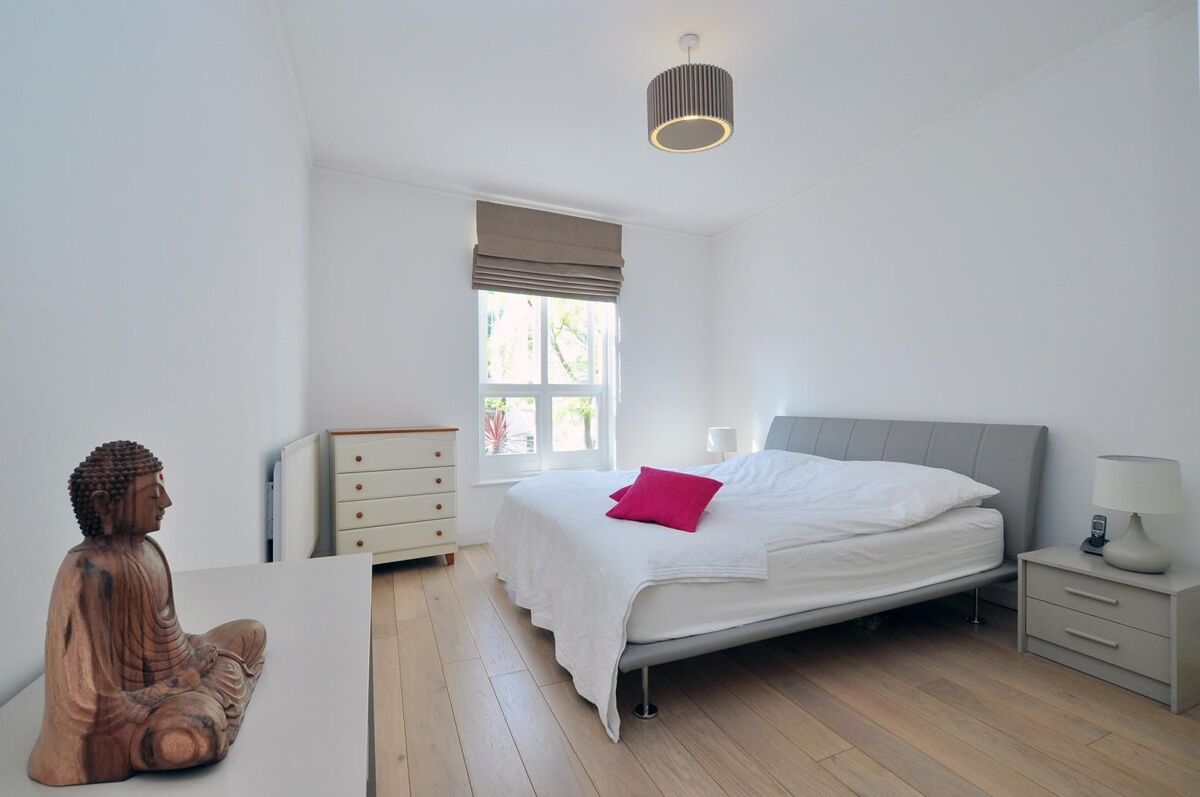 flat to rent in Warrington Gardens, Little Venice, London, W9