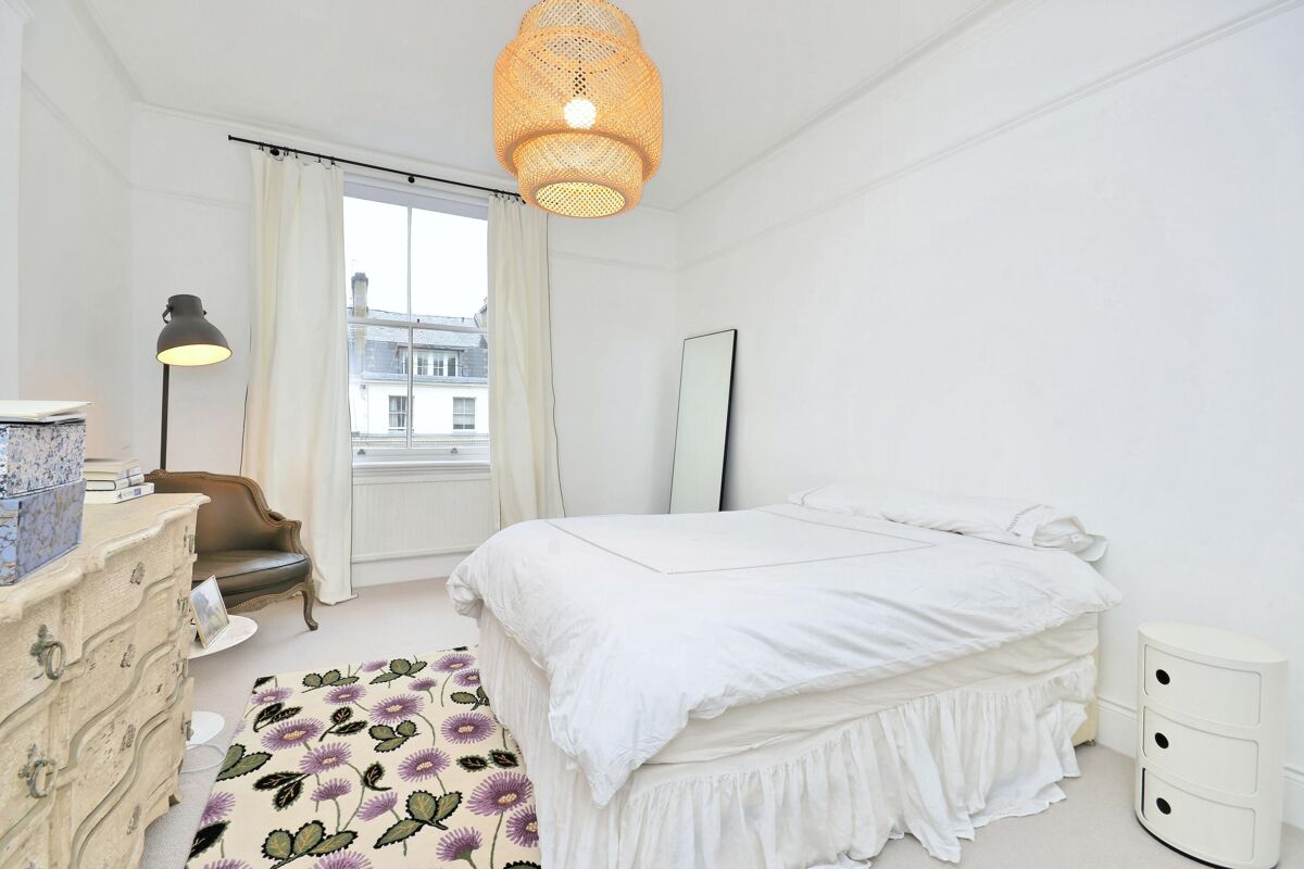 flat to rent in Warrington Crescent, Little Venice, London, W9