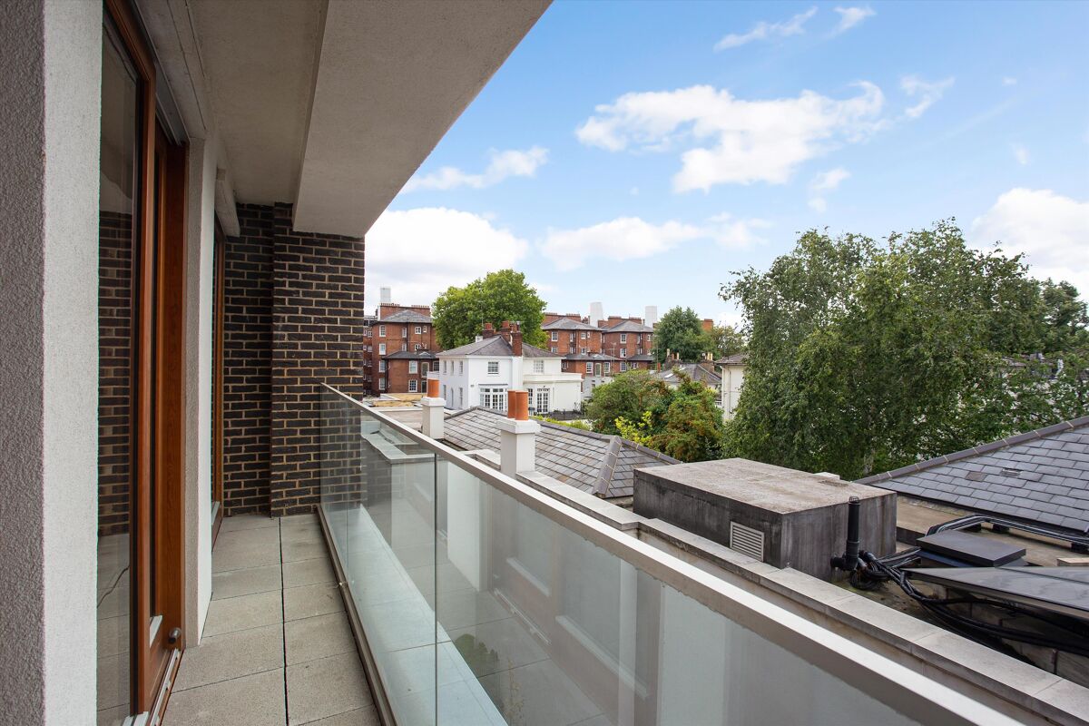 flat to rent in Grove End Road, St John's Wood, London, NW8