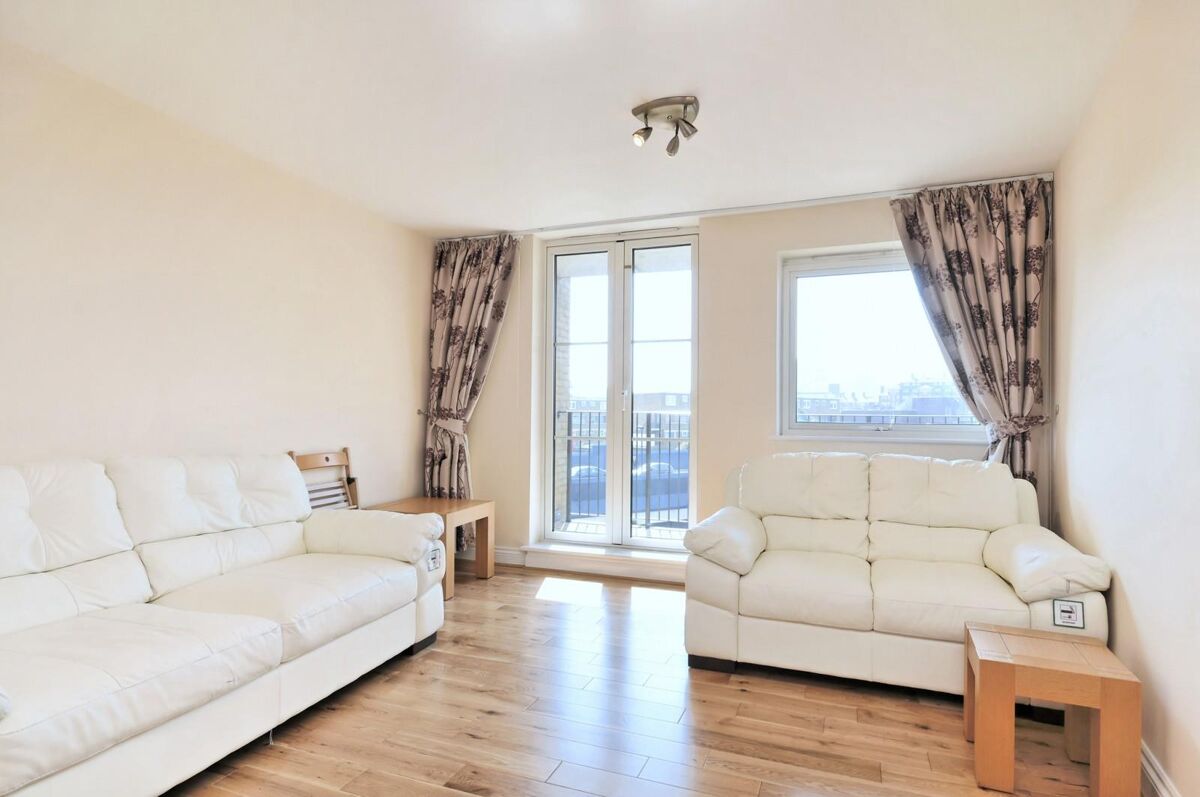 flat to rent in Elizabeth Court, Palgrave Gardens, Regents Park, NW1