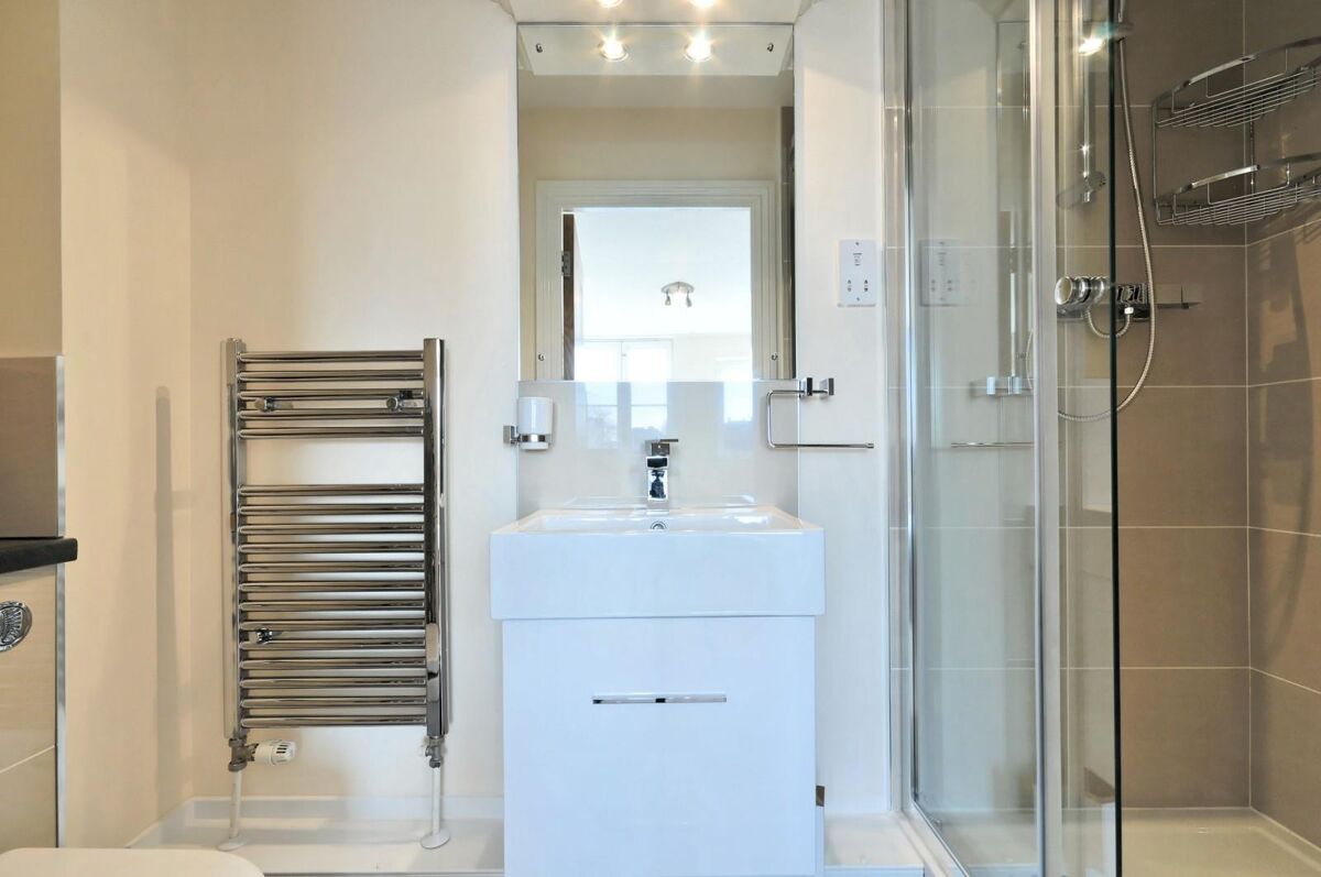 flat to rent in Elizabeth Court, Palgrave Gardens, Regents Park, NW1