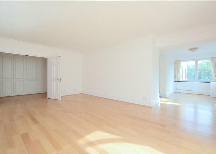 Picture of 2 bedroom flat for rent.