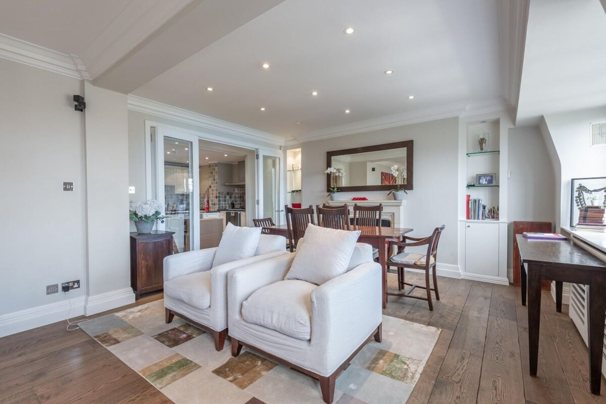 flat to rent in Wellington Court, Wellington Road, St John's Wood