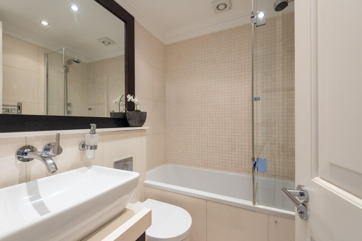 flat to rent in Wellington Court, Wellington Road, St John's Wood