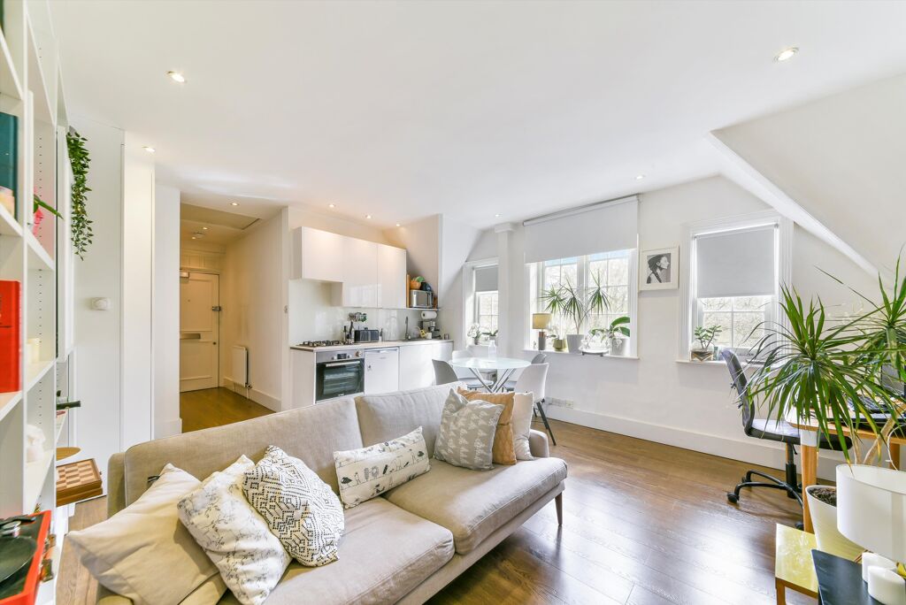 Image of Wellington Place, London, NW8
