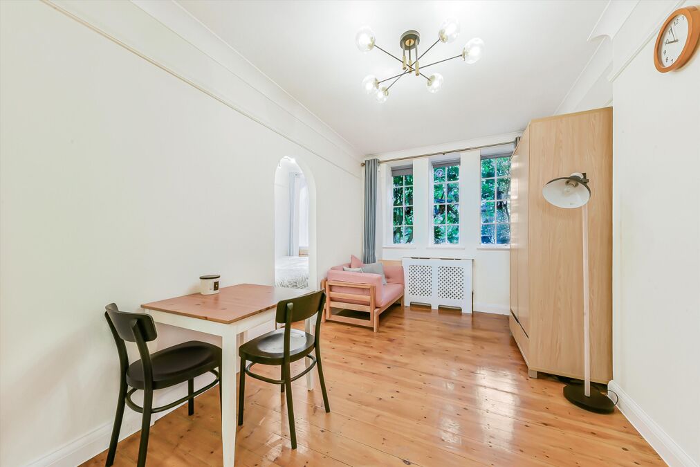 Image of Mortimer Crescent, Hampstead, London, NW6