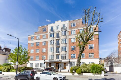 Picture of 2 bedroom flat for rent.