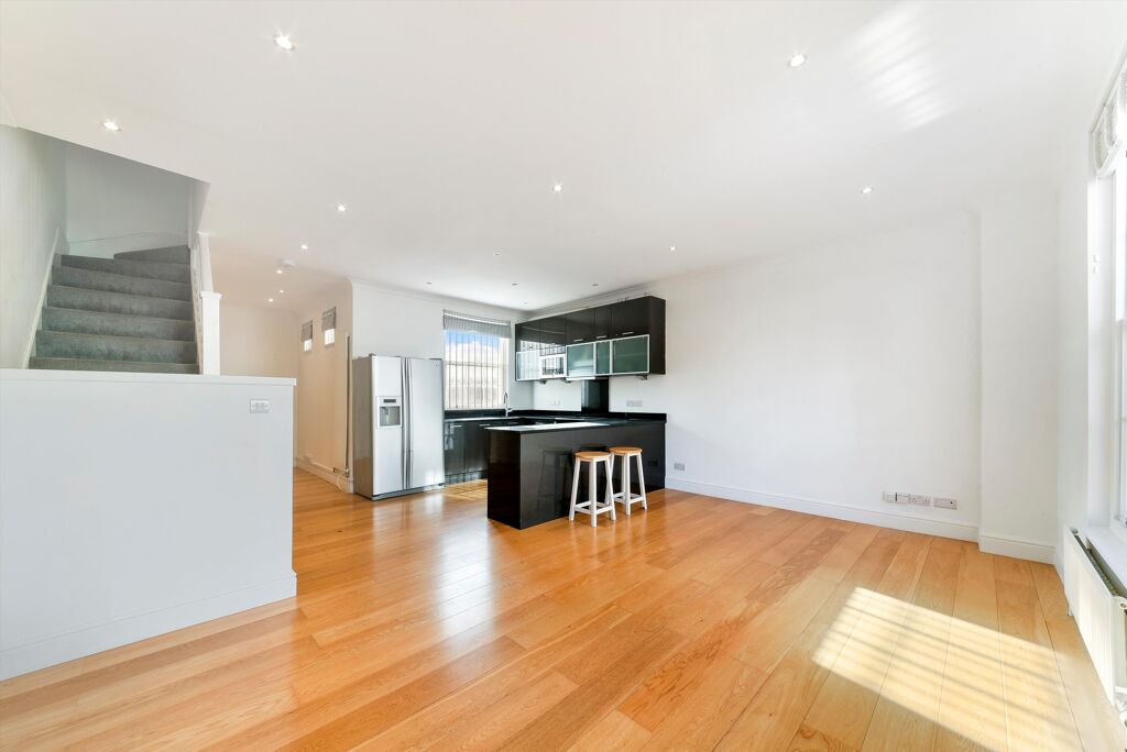 Image of Queens Grove, St Johns Wood, NW8