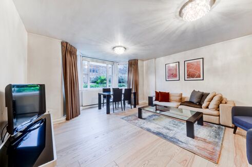 Picture of 2 bedroom flat for rent.