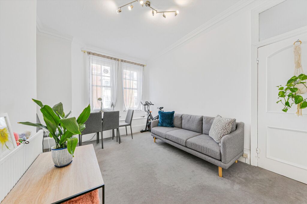 Image of St. Johns Wood High Street, London, NW8