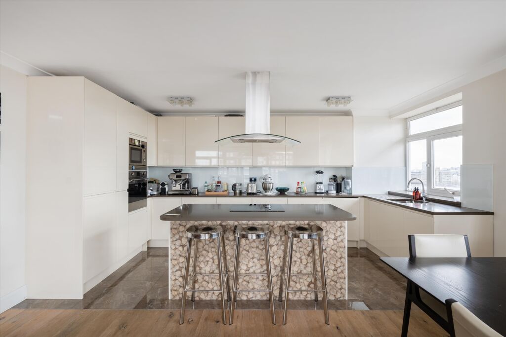 Image of St John's Wood Park, London NW8