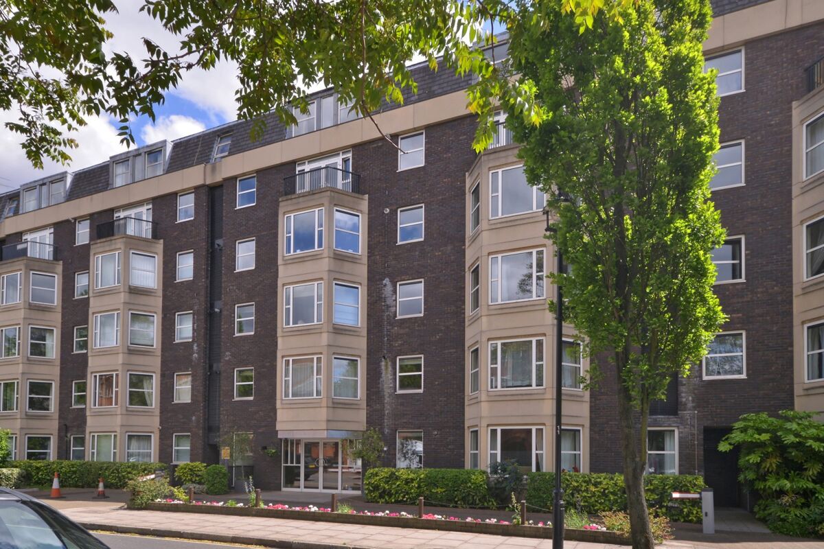 flat to rent in Marlborough Place, St Johns Wood, London
