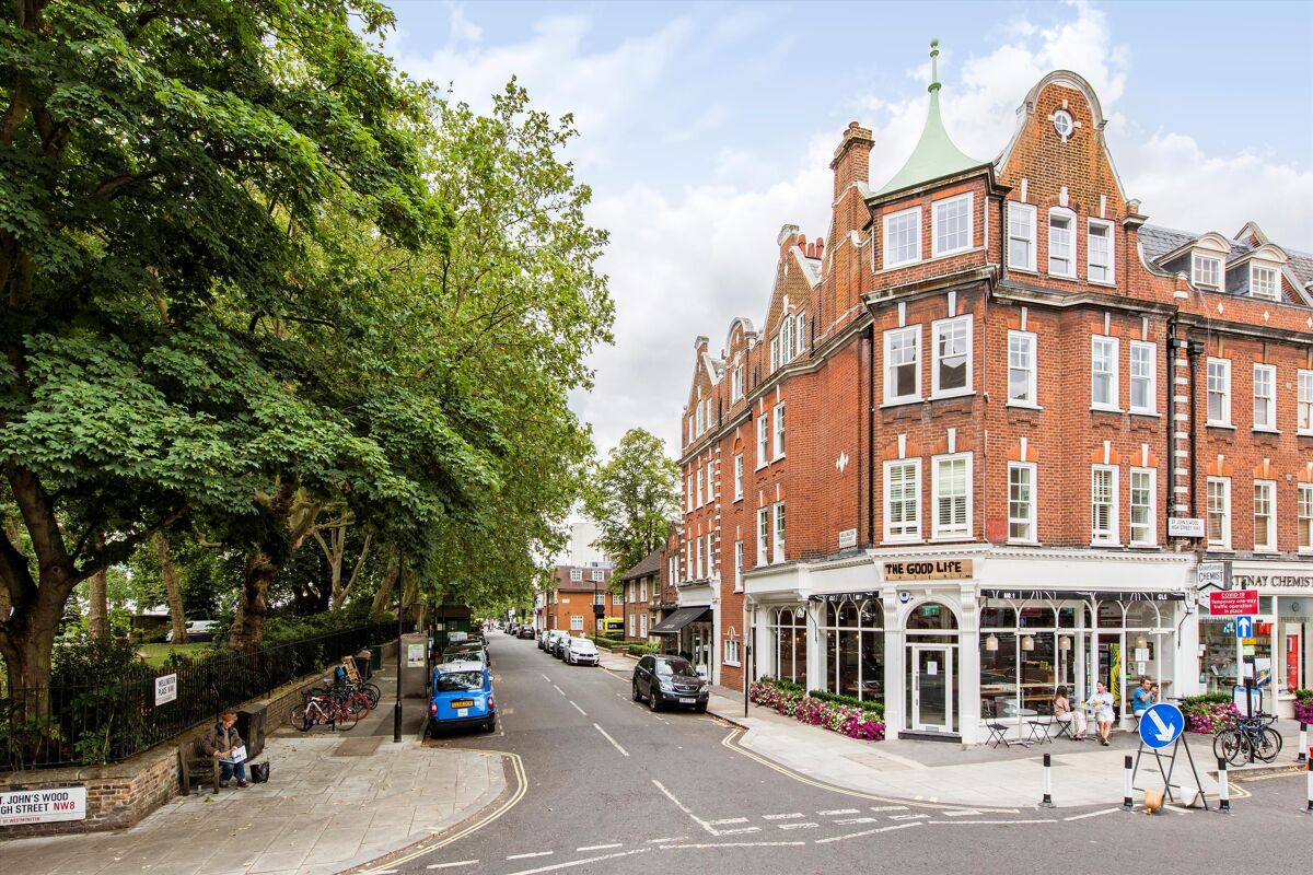 flat for sale in Regent House, Wellington Place, London, NW8