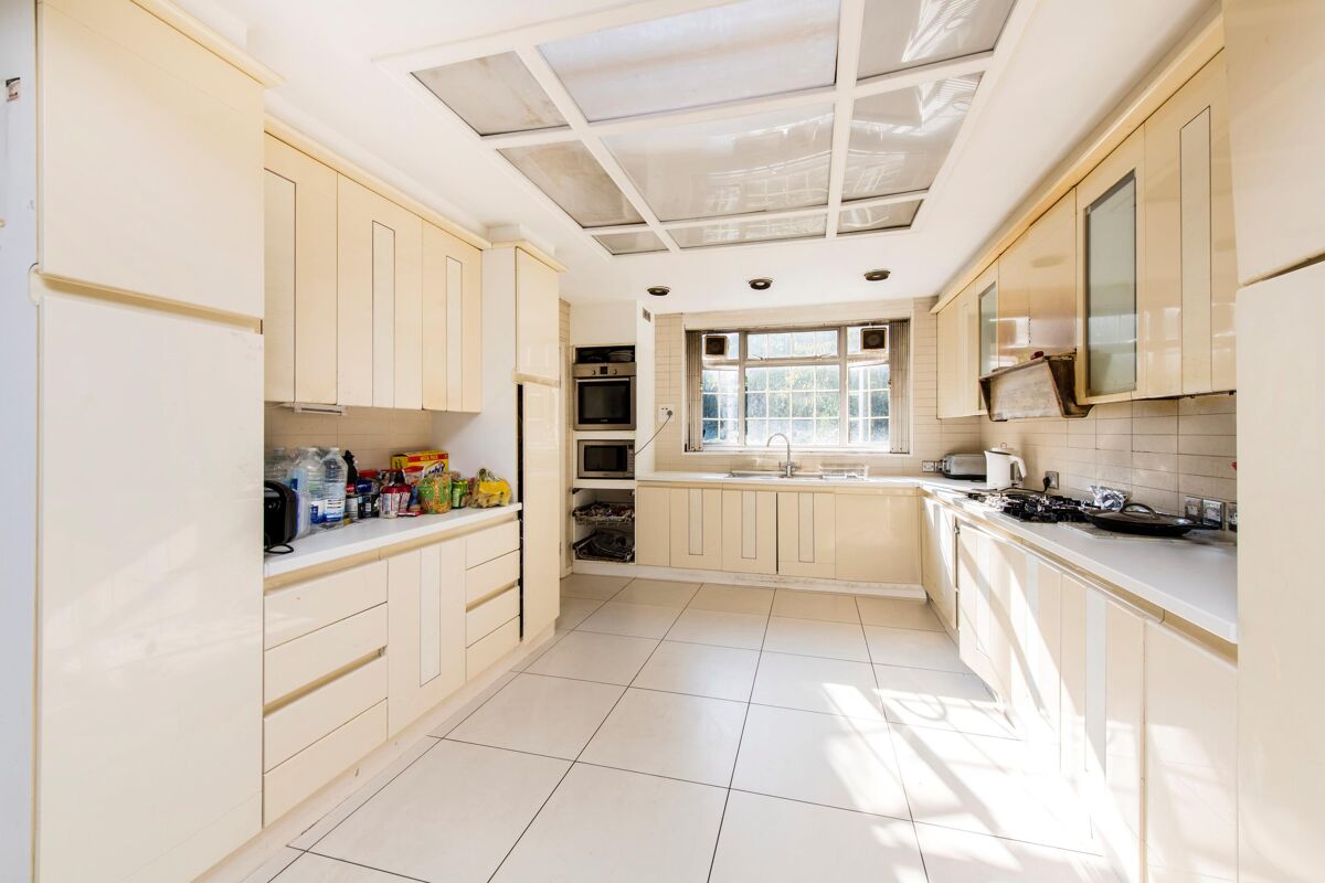 house for sale in White Lodge Close, The Avenue, Hampstead