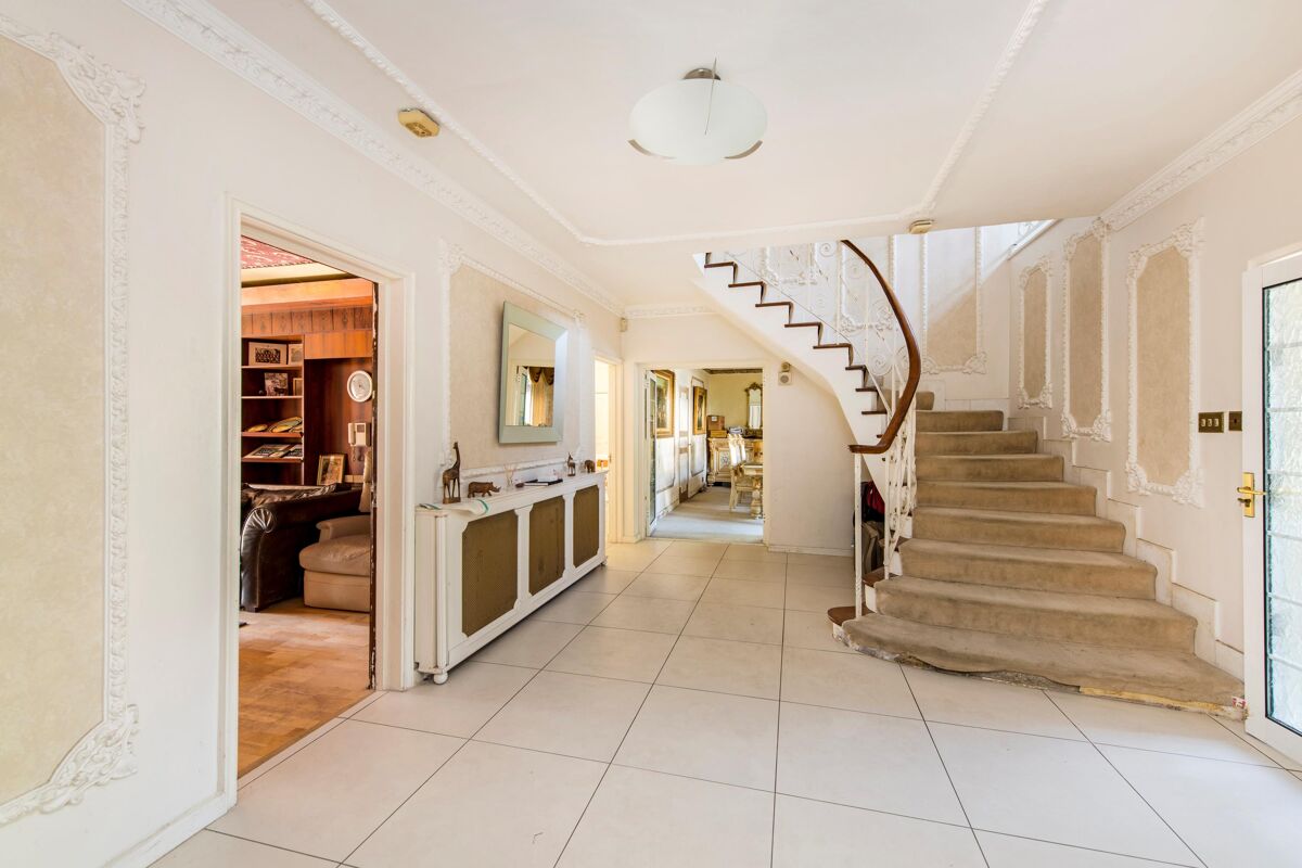 house for sale in White Lodge Close, The Avenue, Hampstead